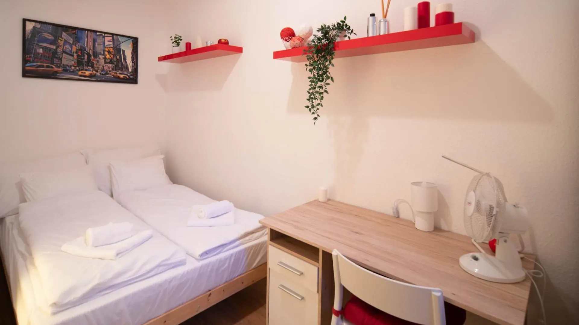 Free Parking Charlie'S Residence - 2Sep Room, Ac, Fast Wifi, Tv 부다페스트 아파트