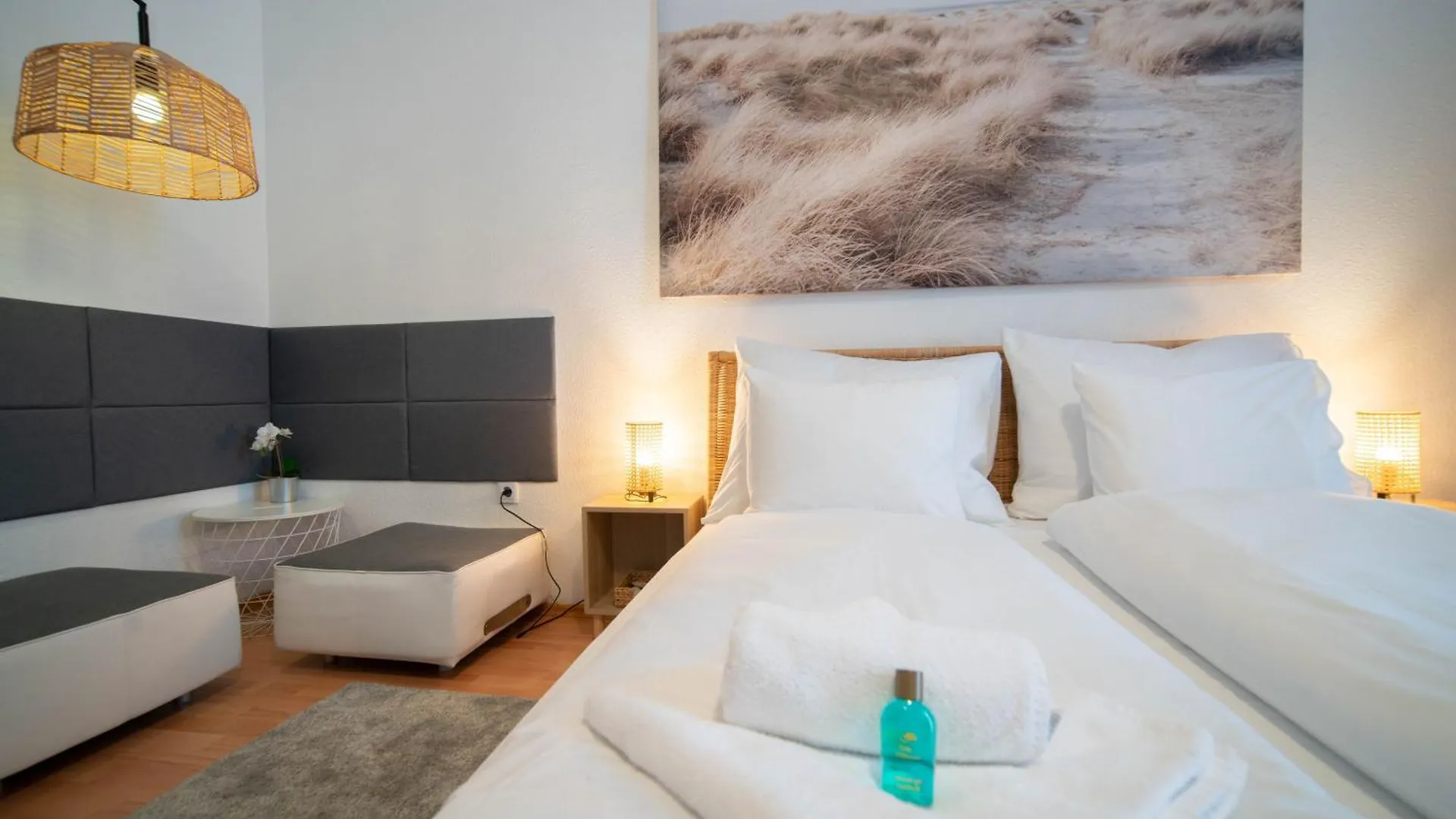 Free Parking Charlie'S Residence - 2Sep Room, Ac, Fast Wifi, Tv 부다페스트 헝가리